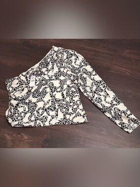 NWT Express Satin Printed Draped One-Shoulder Puff Sleeve Top.